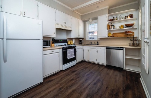 Fondren House | Bright and Airy in the Heart of Fondren!