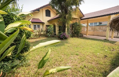 San Sai House | Bright and Spacious Home - Perfect for Families