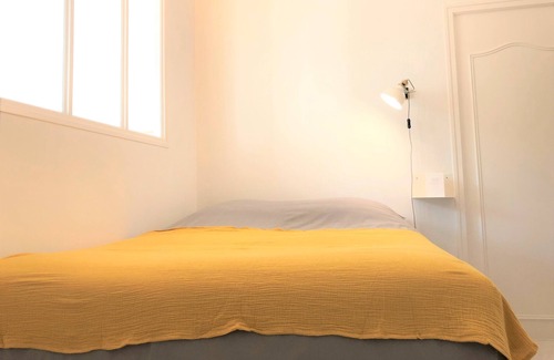 Donville-les-Bains Apartment | Bright apartment with sea view and direct access to the beach