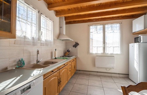 Ronce-les-Bains Apartment | Bright Apartment 300m from the Beach