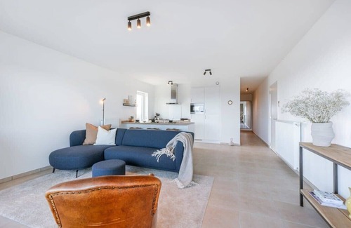 Zeebrugge Apartment | Bright Apartment with Harbor View