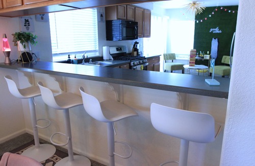 North Central Westminster House | Bright Cheerful Family Home! Community Pool. Near Boulder + Denver