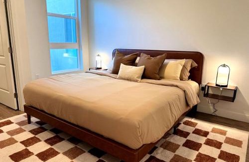 Lyon Street Apartment | Bright Condo 10 Min from Disneyland With Pool & GYM