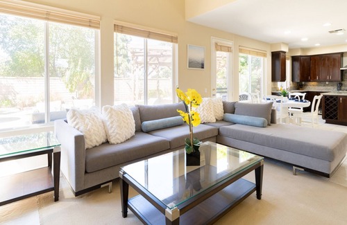 Sorrento Valley House | Bright Family Home in Sorrento Valley, Office, Yard
