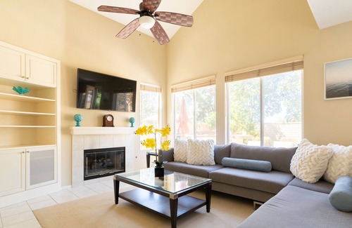 Sorrento Valley House | Bright Family Home in Sorrento Valley, Office, Yard