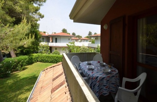 Bibione Lido dei Pini Apartment | Bright home in the greenery