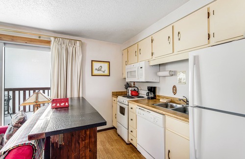 Boise Condo | Bright home with valley views & ski-in location