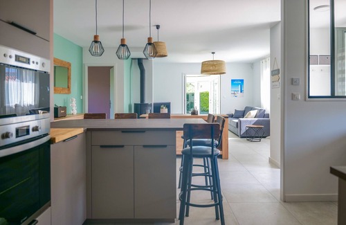 Chateau-d'Olonne Ski Chalet | Bright House with Veranda & Garden – Perfect for Your Holidays in Les Sables!