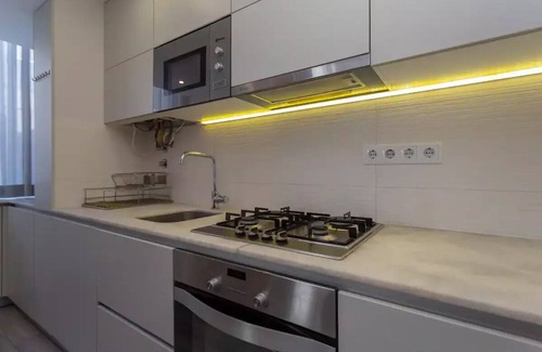 Falca Apartment | Bright Lisbon T2 with 35 m2 Terrace, 2bed and 2bath and fast internet!