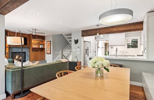 West End House | Bright, newly renovated, luxury West End 4 bedroom townhome.
