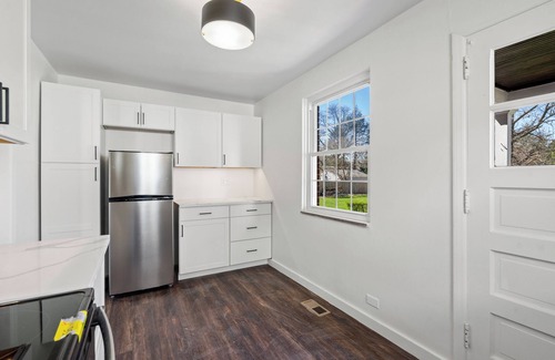 Sewickley House | Bright Sewickley Village House, 2BR + Office & Living Room Futon, Walk to Shops