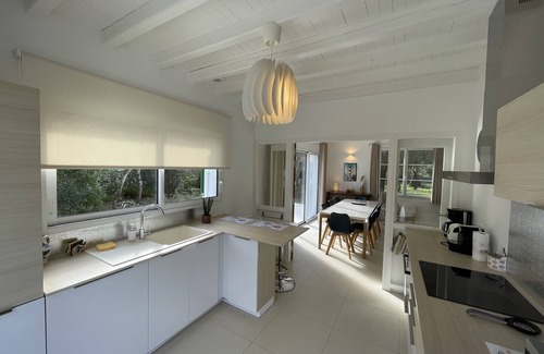 La Cotiniere House | Bright single storey villa, wooded, facing the beach and close to la Cotinière.
