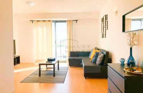 Telheiro Apartment | Bright & Spacious 2 Bed Flat 2 Bath w Garage in Lagos Marina