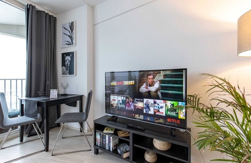 Antonsviertel Apartment | ☆BRIGHT: Stunning Views ☆ Augsburg Center|Luxury|Congress + Balcony