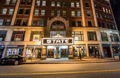West End Apartment | Bright & Sunny West End Apartment with Private Parking.