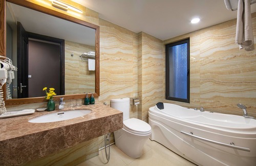 Tu Liem Hotel | Brilliant Me Tri Hotel & Spa