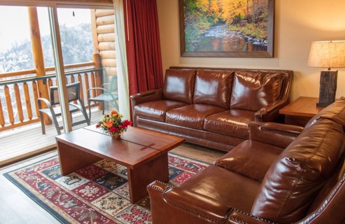 Gatlinburg Resort | Bring the whole family and Spend Christmas in the Smoky Mountains.