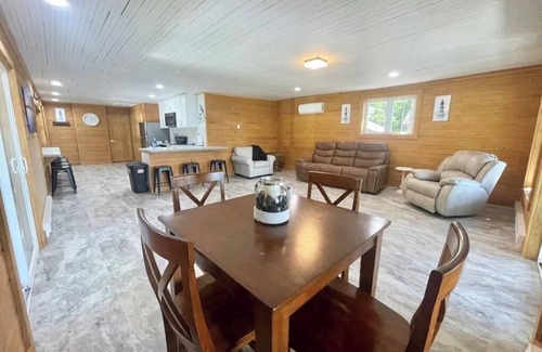 Stoneboro Cabin | Bring your boat and make wonderful memories at this beautiful lakefront cottage!