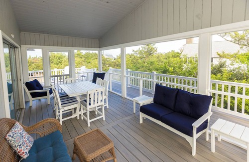 Sandbridge House | Bring your Pup! Charming Cottage steps from the Beach, Elevator!