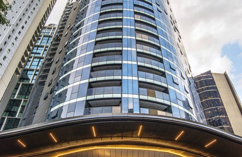 Brisbane Central Business District Apartment | Brisbane Skytower by CLLIX