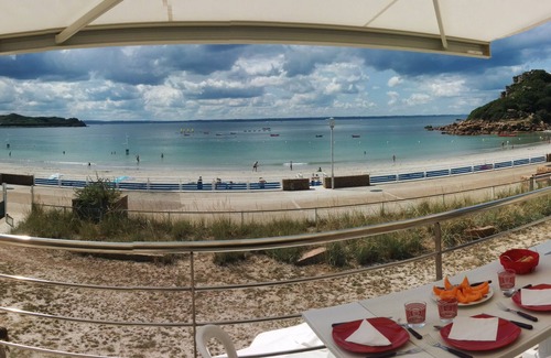 Trebeurden Apartment | Brittany Trébeurden Residential flat directly on the beach