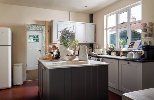 Broadway House | Broadway Country Chic Cottage