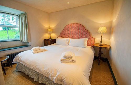 Pentrefelin House | Bron y Gadair