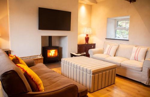 Pentrefelin House | Bron y Gadair
