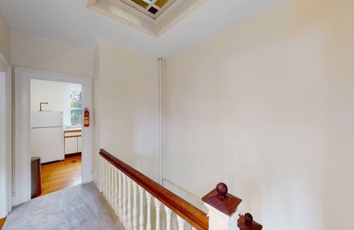 Emerson Gardens Apartment | Brookline Village, Public Transport, Longwood Med