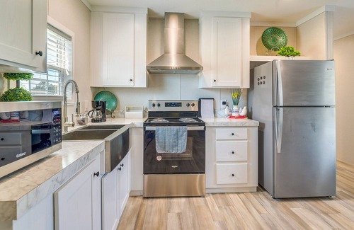 Brooksville House | Brooksville Home w/Fenced Yard - 14 Mi to Coast!