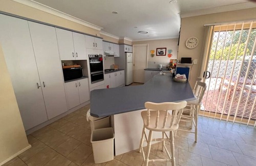 Katoomba House | Brougham - large house, Cahill lookout