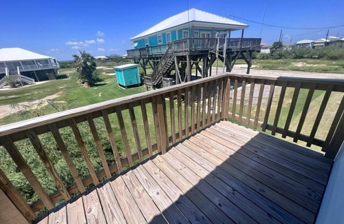 Grand Isle House | Broussard's Duplex A: Cozy 2BR getaway across from the beach in Grand Isle, LA.