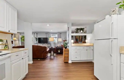 Tri-Cities House | Bruneau Bungalow Side B