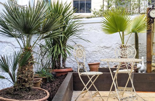 Hove Apartment | Brunswick Garden Studio - Patio - by Brighton Holiday Lets