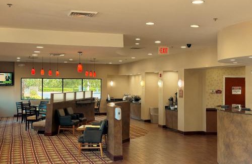 Brunswick Hotel | Brunswick Suites Golden Isles Gateway I-95