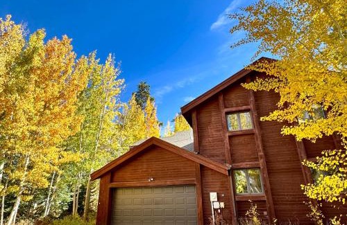 Keystone House | Bryant Home 1826 by SummitCove Lodging