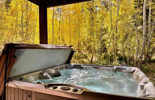 Keystone House | Bryant Home 1826 by SummitCove Lodging