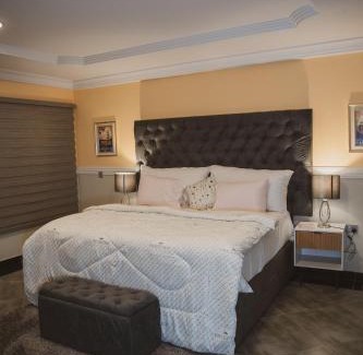 Accra Hotel | Brynx Haven - Adenta, Accra