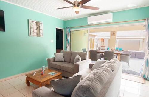 Washington Villa | Bubali Breeze 4 BD Private Pool Eagle/Palm Beaches