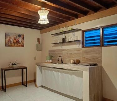El Nido Bed & Breakfast | Bucana Beach House B&B