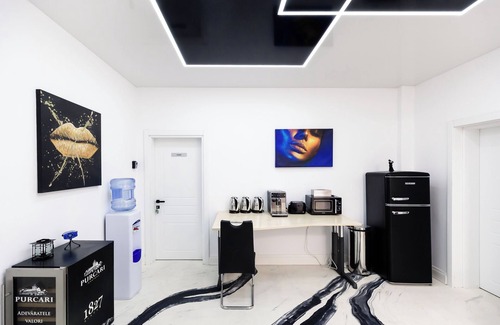 Bucharest City-Centre Apartment | Bucharest Studios Los Angeles Room
