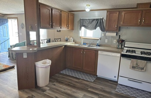 Garfield County Cabin | BUCKEL LODGE CALAMUS (Near Homestead Knolls Campground)
