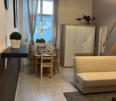 Jozsefvaros Apartment | Budapest Center City Home 2
