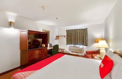 Portage Hotel | Budget and Pet-Friendly Stay Near Beaches, Parks & Outlet Shopping