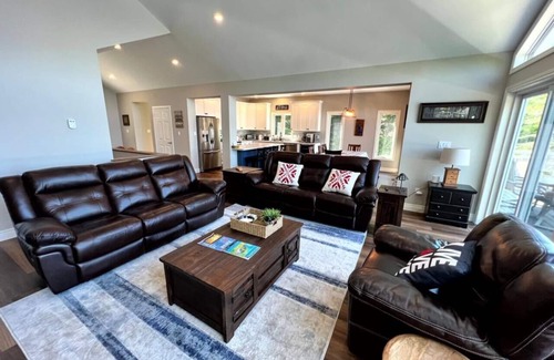 Dysart et al House | Buena Vista Executive Cottage - Redstone Lake