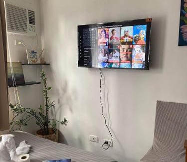 Highway Hills Apartment | Buenbyahe Cozy Affordable Place at Urban Deca Tower along EDSA Shaw MRT walking distance in megamall