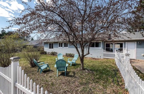Montello House | Buffalo Lake Retreat - charming lakefront 3 bedroom house-great fishing and fun