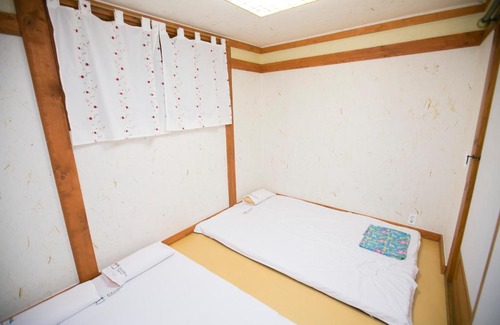 Gahoe-dong House | Bukchonmaru Hanok Guesthouse