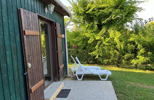 Saint-Avit-Senieur Ski Chalet | Bullfinch, Gîte in Dordogne