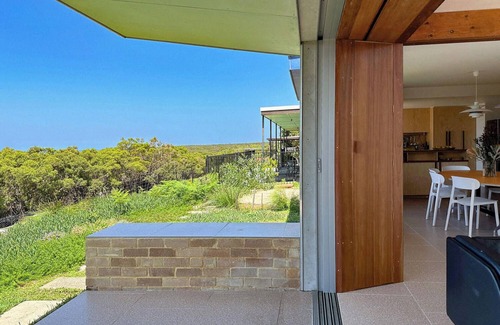 Sydney House | Bundeena Bush and Bird, Holiday Home